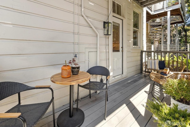 69 Pond St, San Francisco, CA 94114 - view of wooden porch