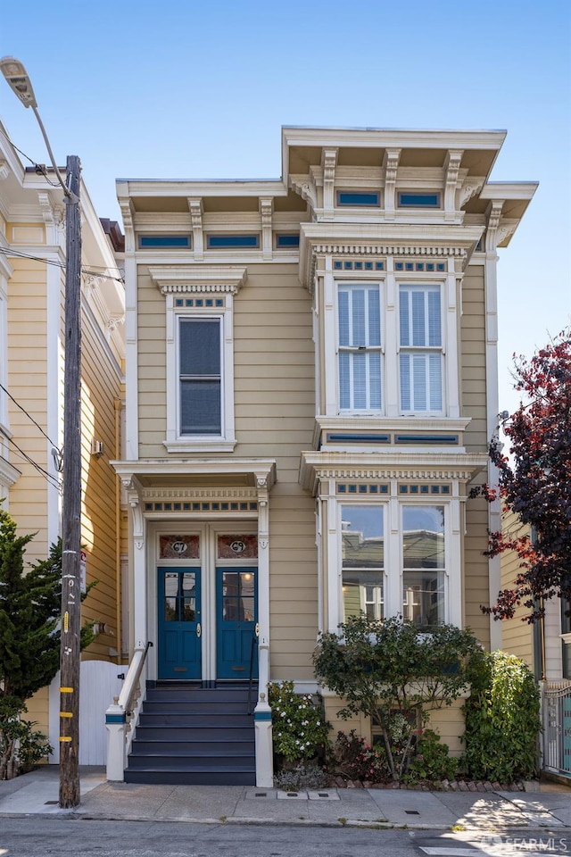 69 Pond St, San Francisco, CA 94114 - view of italianate home