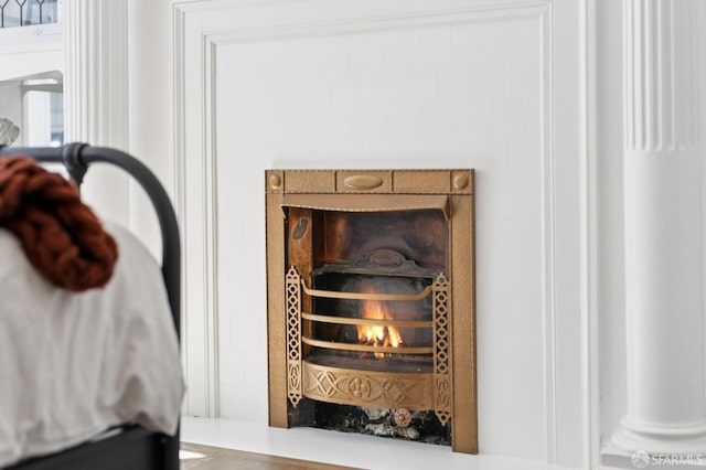 2427 Franklin St, San Francisco, CA 94123 - detailed view of a lit fireplace