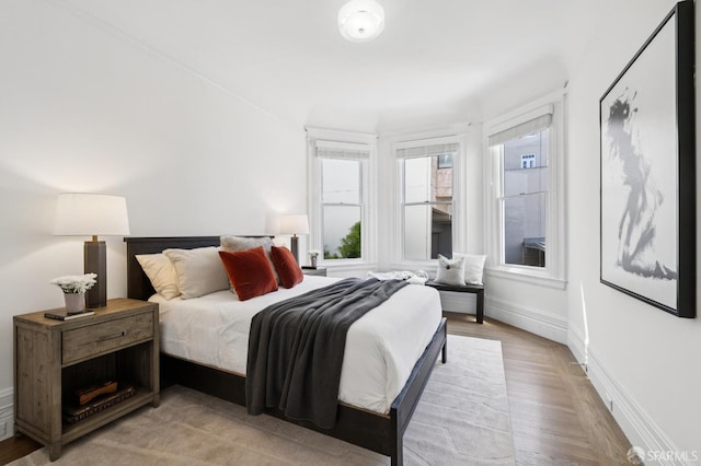 2427 Franklin St, San Francisco, CA 94123 - bedroom with light wood-style floors and baseboards