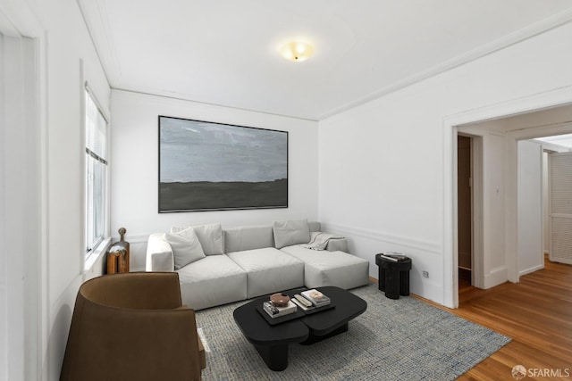 1915 Laguna St Unit 4, San Francisco, CA 94115 - living area featuring ornamental molding and wood finished floors