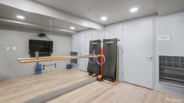 38 N Almaden Blvd Unit 1419, San Jose, CA 95110 - kitchen with wood finished floors and recessed lighting