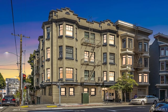 1856 Franklin St Unit 4, San Francisco, CA 94109 - view of property at dusk