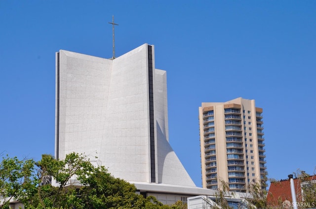 view of building exterior