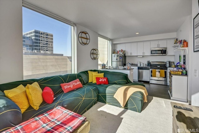 1400 Mission St, San Francisco, CA 94103 - view of living area
