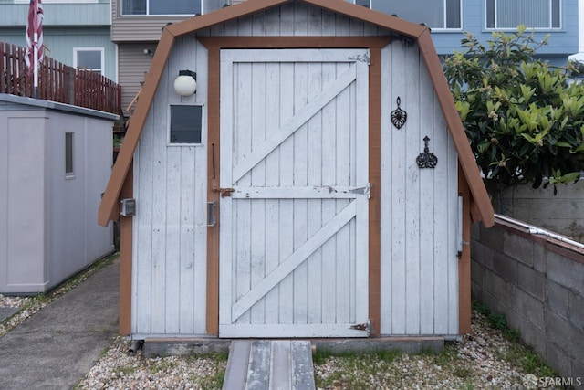 view of outbuilding