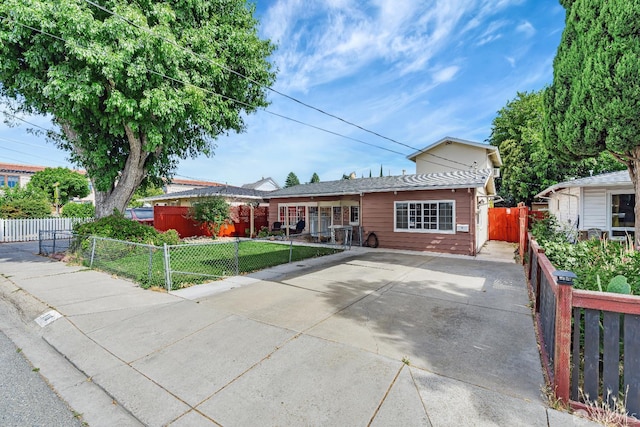 118 Tiffany Dr, Pittsburg, CA 94565 - photo 2