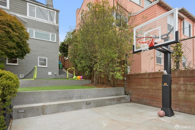 1983 15th Ave, San Francisco, CA 94116 - view of basketball court with stairway