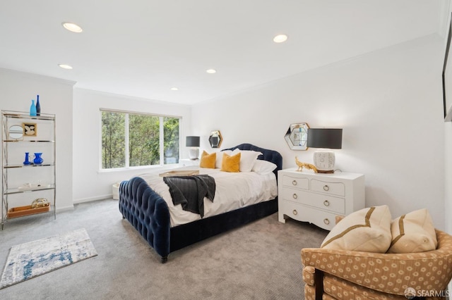 bedroom with baseboards, ornamental molding, carpet flooring, and recessed lighting