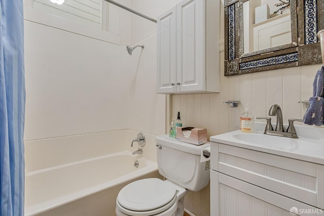 428 Monterey Blvd, San Francisco, CA 94127 - bathroom featuring shower / tub combo with curtain and vanity