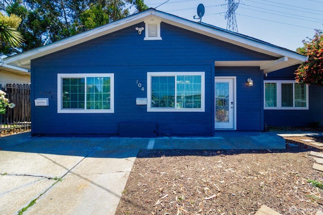 704 Harrison Dr, Richmond, CA 94806 - photo 2