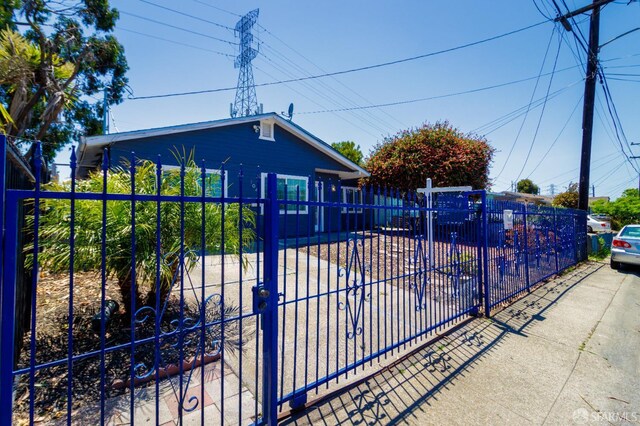 704 Harrison Dr, Richmond, CA 94806 - photo 57