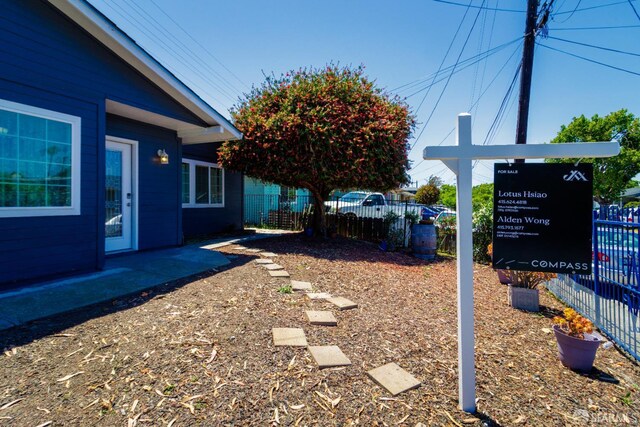704 Harrison Dr, Richmond, CA 94806 - photo 6
