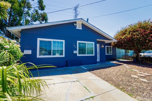 704 Harrison Dr, Richmond, CA 94806 - photo 1