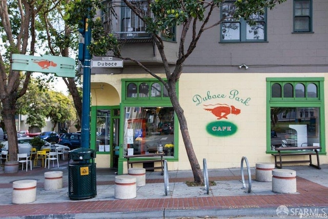 221 Noe St Unit 12, San Francisco, CA 94114 - view of building exterior