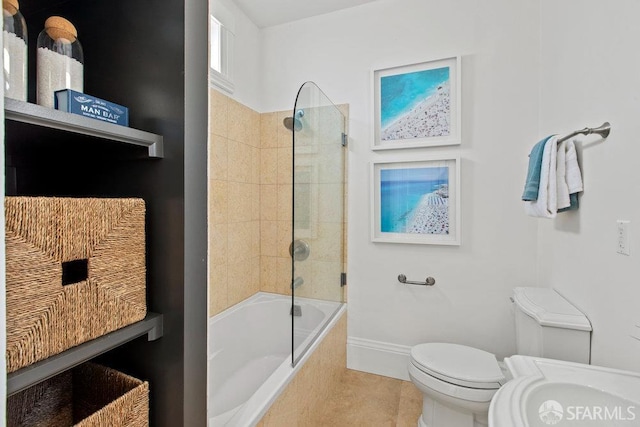 221 Noe St Unit 12, San Francisco, CA 94114 - bathroom with tiled shower / bath and tile patterned floors
