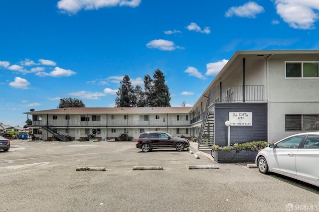 37847 Niles Blvd, Fremont, CA 94536 - view of building exterior featuring uncovered parking and stairs