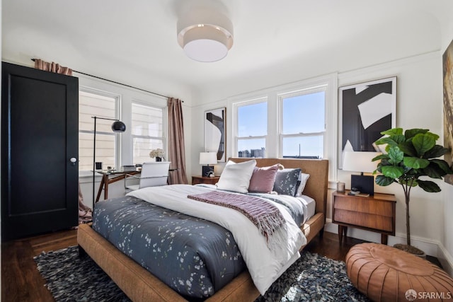 831 45th Ave, San Francisco, CA 94121 - bedroom with wood finished floors and a desk