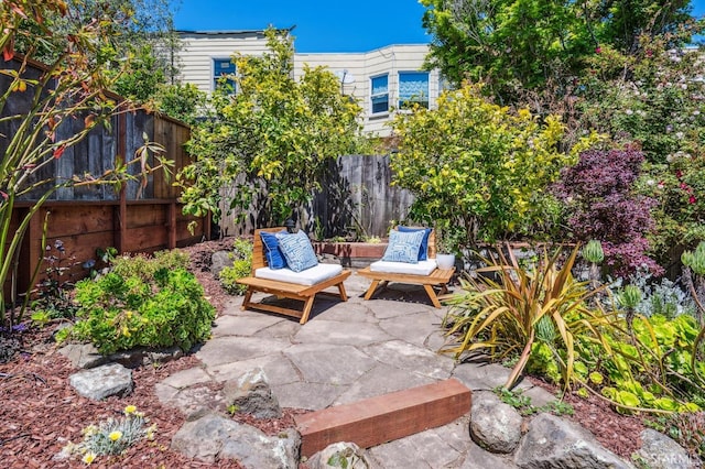 25 Roselyn Ter, San Francisco, CA 94118 - view of patio / terrace with fence
