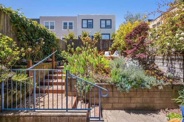 25 Roselyn Ter, San Francisco, CA 94118 - rear view of house featuring a fenced backyard