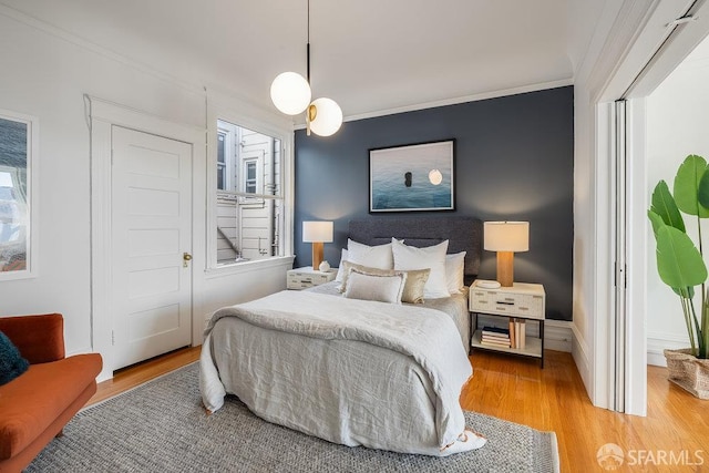 813 Union St, San Francisco, CA 94133 - bedroom featuring ornamental molding and light wood-style floors