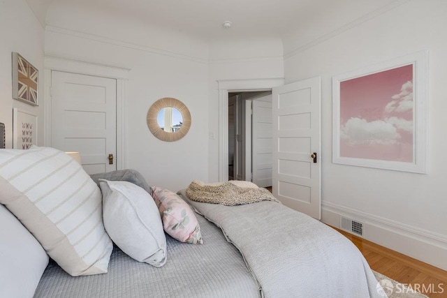 813 Union St, San Francisco, CA 94133 - bedroom with wood finished floors and baseboards