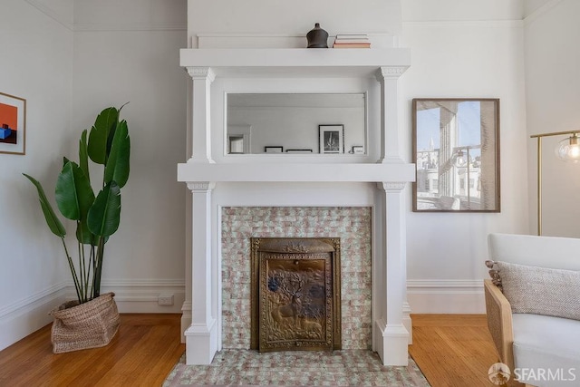 813 Union St, San Francisco, CA 94133 - detailed view of wood finished floors and a fireplace