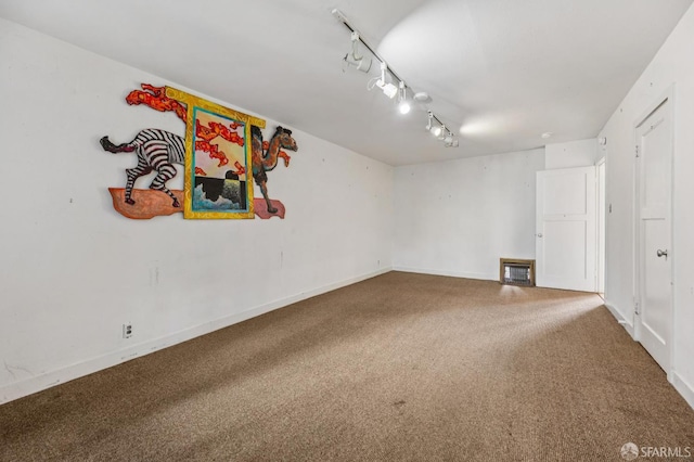 80 Bronte St, San Francisco, CA 94110 - carpeted empty room with baseboards