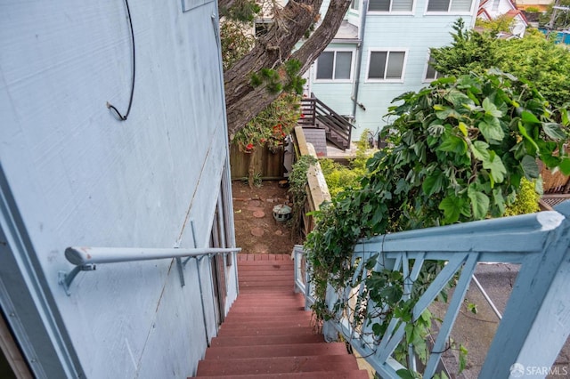 80 Bronte St, San Francisco, CA 94110 - view of stairway