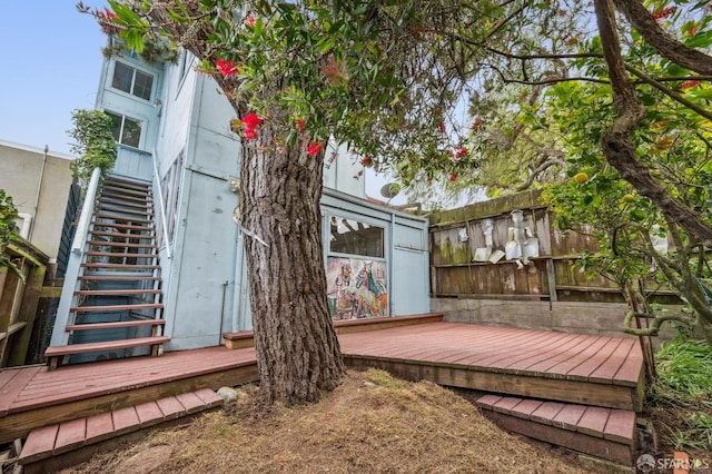 80 Bronte St, San Francisco, CA 94110 - wooden terrace with stairway