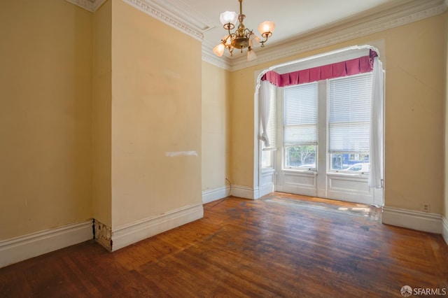772-774 14th St, San Francisco, CA 94114 - unfurnished room featuring crown molding, a chandelier, wood finished floors, and baseboards