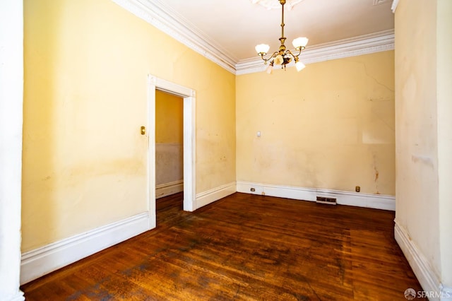 772-774 14th St, San Francisco, CA 94114 - unfurnished room with a chandelier, crown molding, wood finished floors, and baseboards