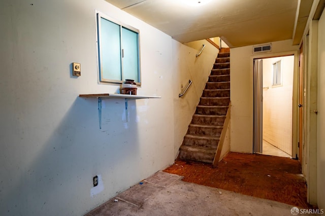 772-774 14th St, San Francisco, CA 94114 - basement with stairs
