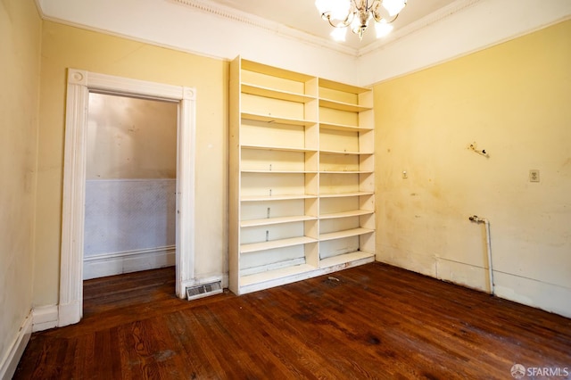 772-774 14th St, San Francisco, CA 94114 - empty room featuring hardwood / wood-style flooring, a chandelier, and ornamental molding