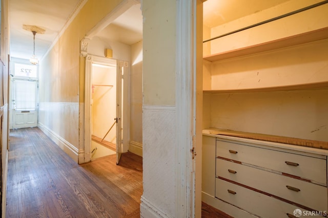 772-774 14th St, San Francisco, CA 94114 - corridor with wainscoting and dark wood-style floors
