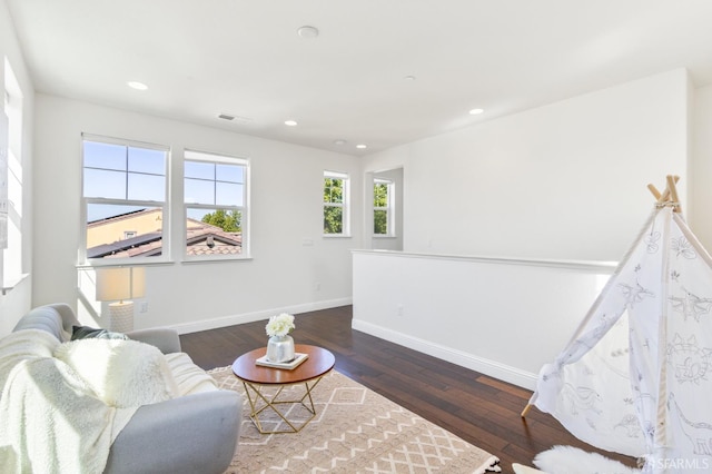 3069 Vittoria Loop, Dublin, CA 94568 - sitting room with recessed lighting and dark wood finished floors