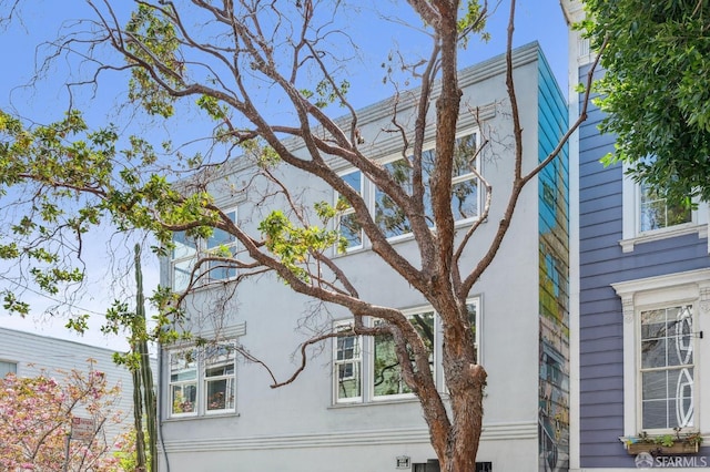 221 Lily St, San Francisco, CA 94102 - view of side of property