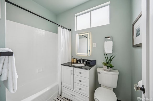 1371-1373 16th Ave, San Francisco, CA 94122 - bathroom with vanity and shower / bath combination with curtain