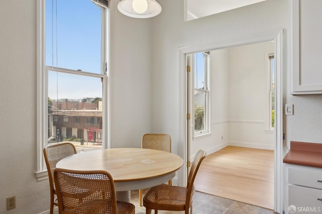 1695 Sutter St, San Francisco, CA 94109 - dining space with plenty of natural light
