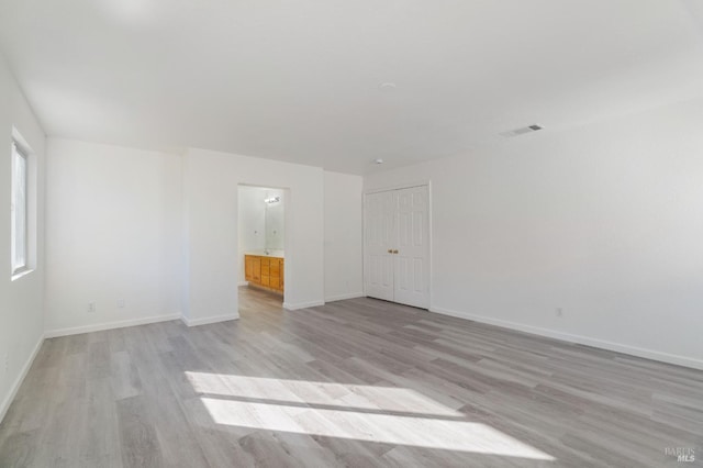 empty room featuring light hardwood / wood-style flooring