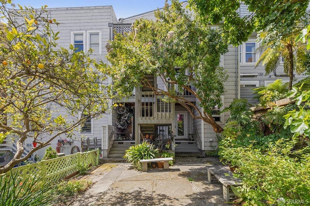3364 21st St, San Francisco, CA 94110 - townhome / multi-family property featuring stairs