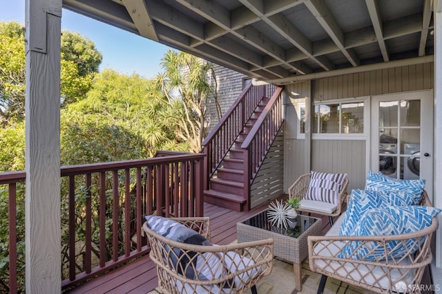 deck with independent washer and dryer