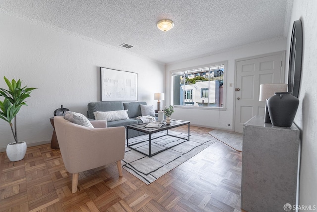 262 Topeka Ave, San Francisco, CA 94124 - living room featuring a textured ceiling and baseboards