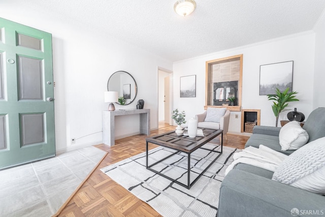 262 Topeka Ave, San Francisco, CA 94124 - living area with a textured ceiling and baseboards