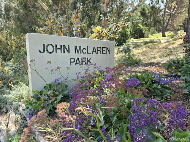 262 Topeka Ave, San Francisco, CA 94124 - view of community sign