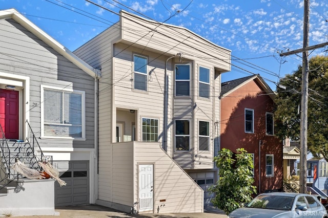 view of front of property