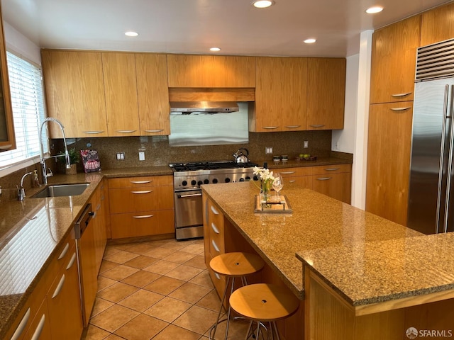 183 Lakeshore Dr, San Francisco, CA 94132 - kitchen featuring exhaust hood, a sink, recessed lighting, high end appliances, and backsplash