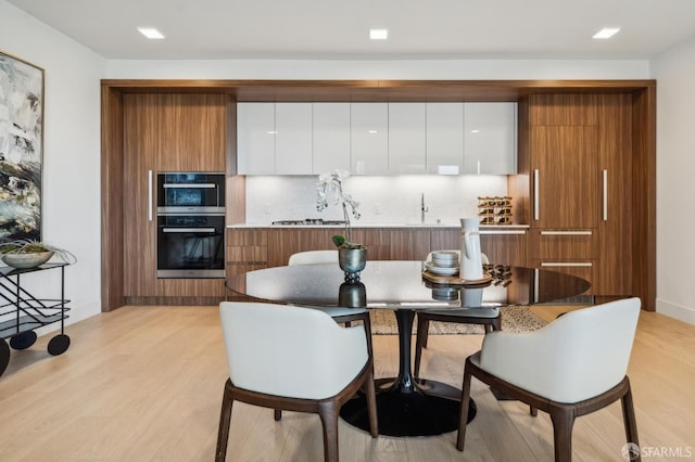 2177 3rd St Unit 421, San Francisco, CA 94107 - dining room with light wood-style floors