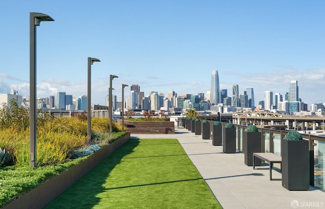 88 Arkansas St Unit 528, San Francisco, CA 94107 - view of community with a skyline view and a yard