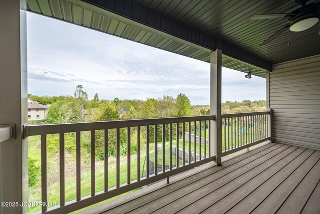 deck with ceiling fan
